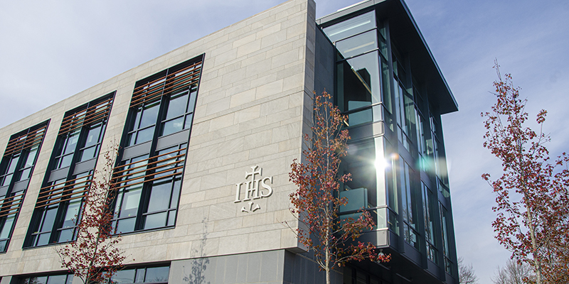An exterior view of Loyola's Fernandez Center for Innovation and Collaborative Learning