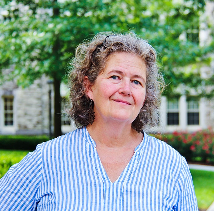 Headshot of Martha Taylor