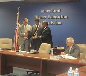 Justin White Receiving the MHE Award