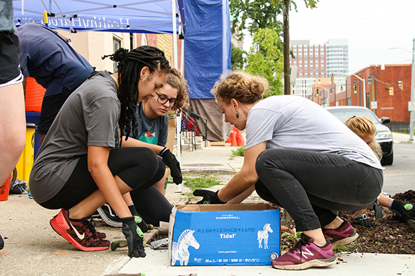 Loyola students volunteer for a cleanup in partnership with Baltimore Waterfront