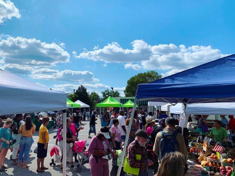Govans Farmers Market on a busy and sunny day