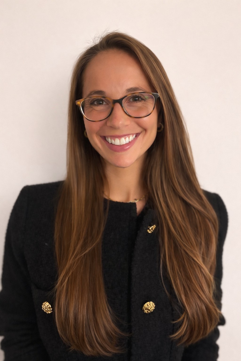 Allie Moshyedi Headshot