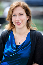 Dara Horn Headshot