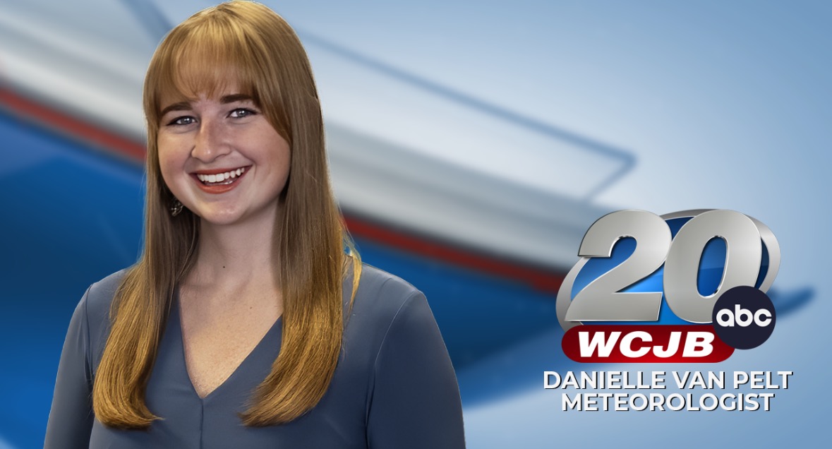 Danielle Van Pelt Headshot