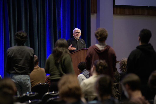Amitav Ghosh answers questions from students