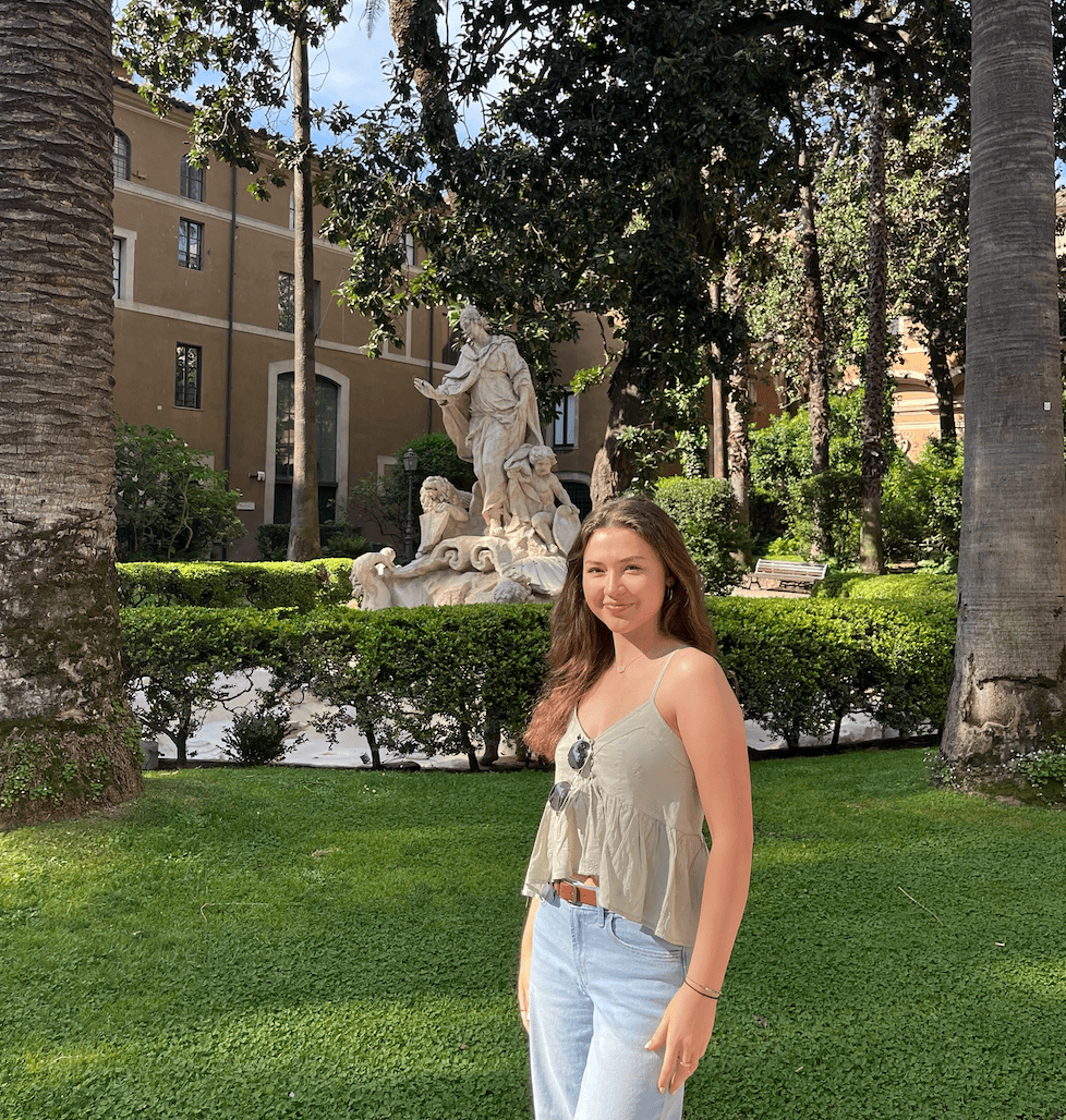 Photo of student (Shannon LaMotta)