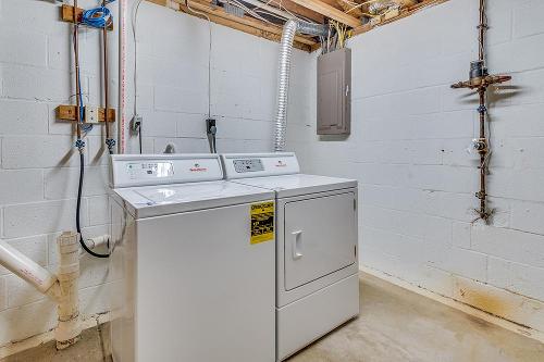 Rahner Village laundry room