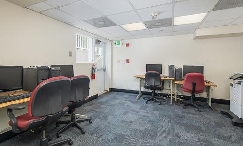 Aquinas computer lounge